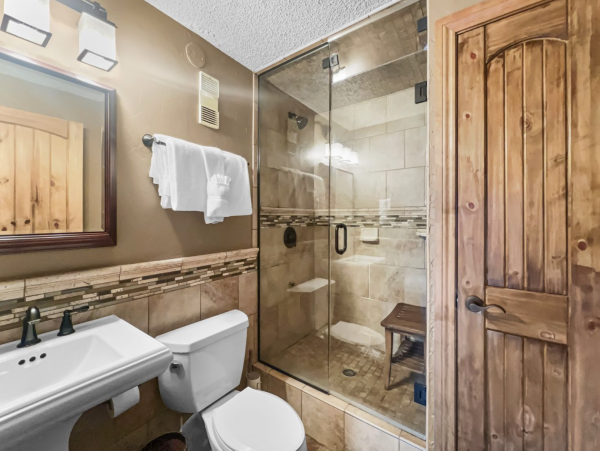 Copper MTN Center Village Pet Friendly condo Walk to Lift